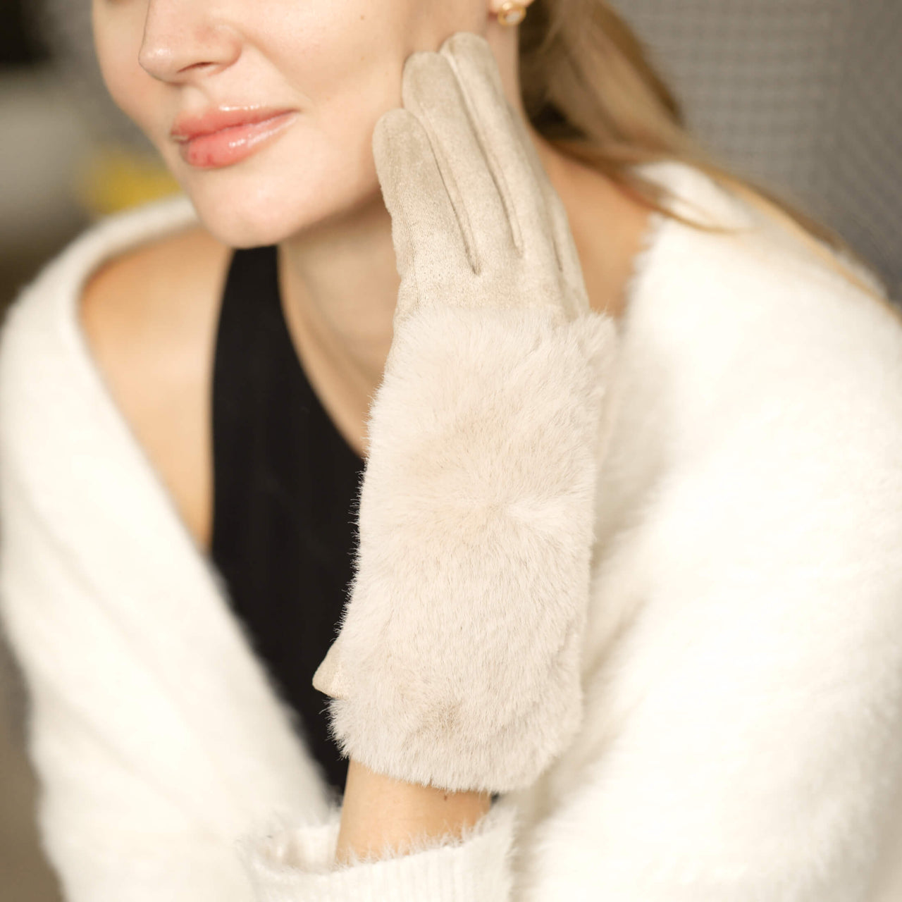 Faux Fur Cuff Suede Touch Screen Gloves