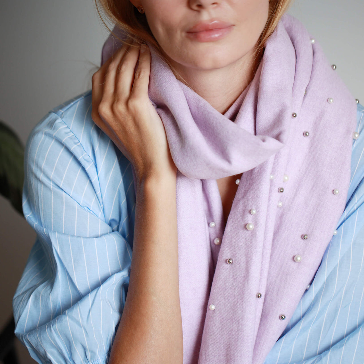 Gunmetal Pearl And Cashmere Blend Scarf