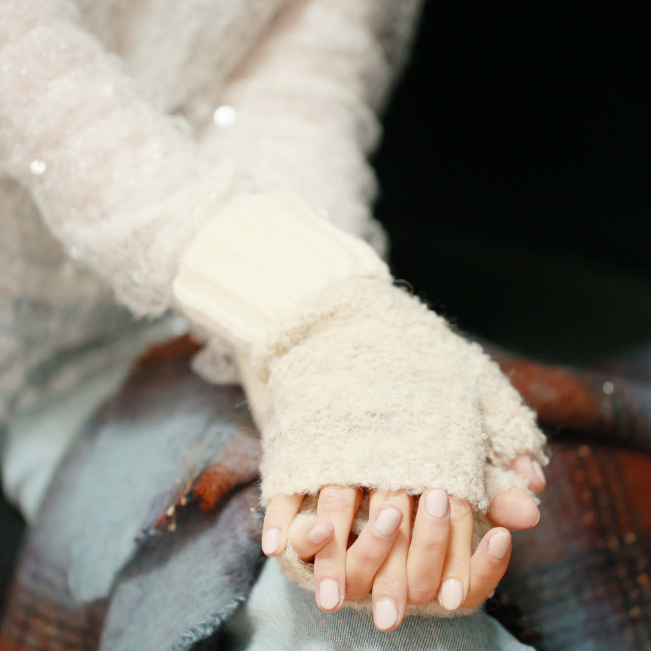 Curly Yarn Knit Fingerless Gloves