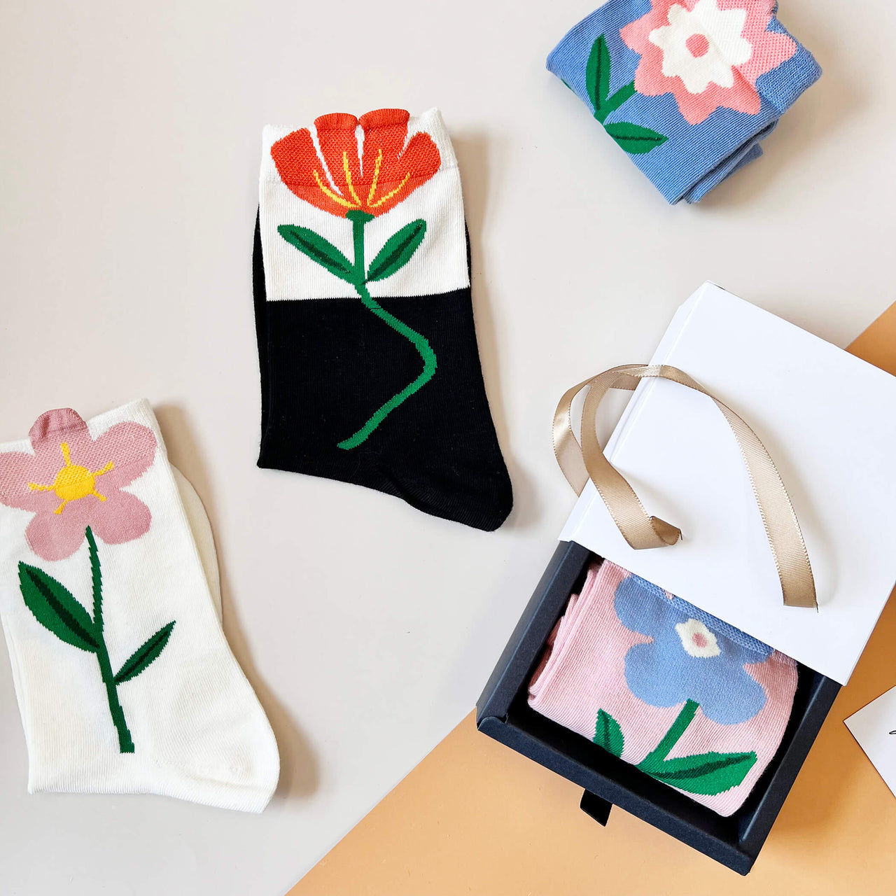 Pick Your Favourite Tulip Flower Socks In A Box