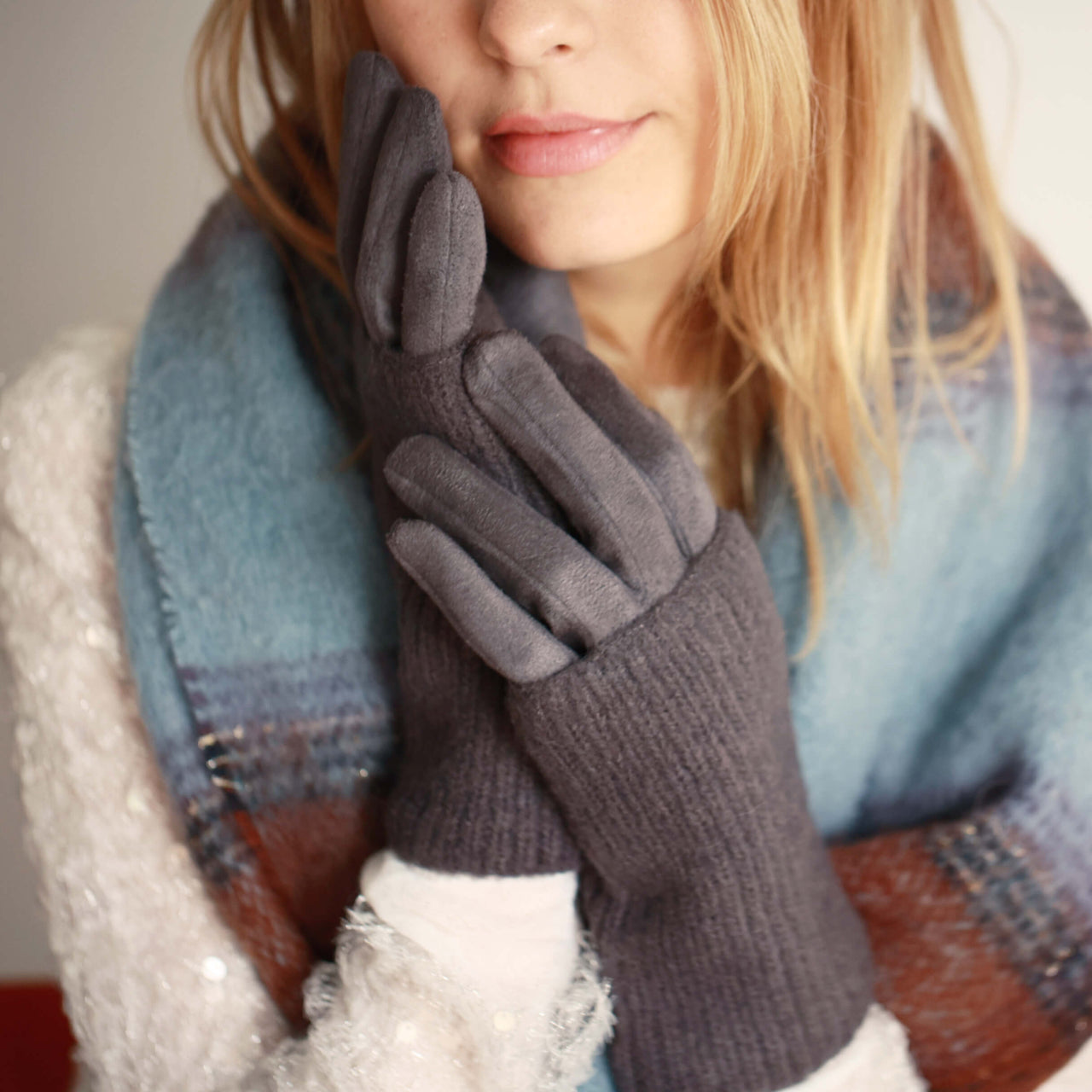 Suede Touch Screen Gloves With Knitted Cuff