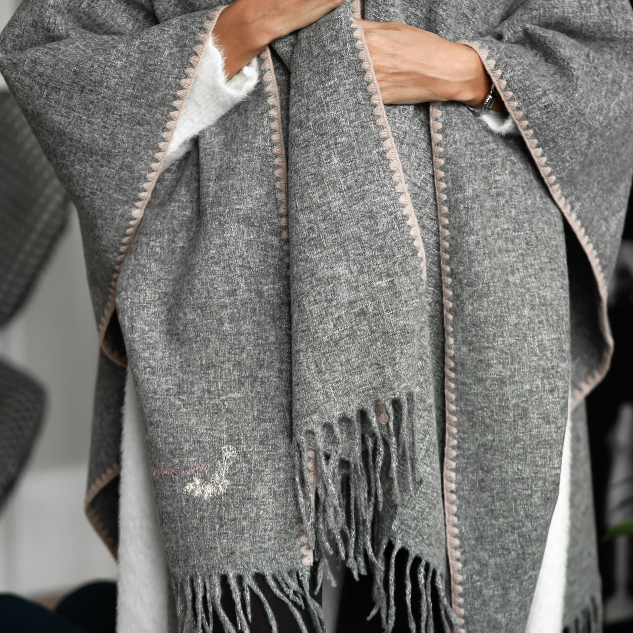 Huckaback Swedish Weave Poncho With Overlock Stitch