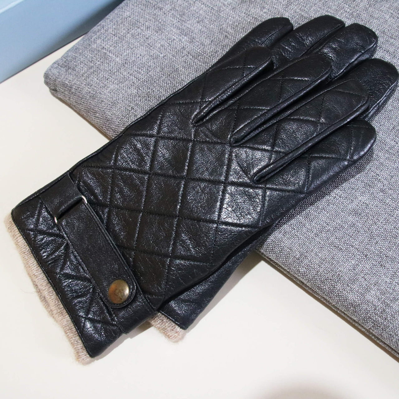 Men's Quilted Leather Gloves With Strap Detail
