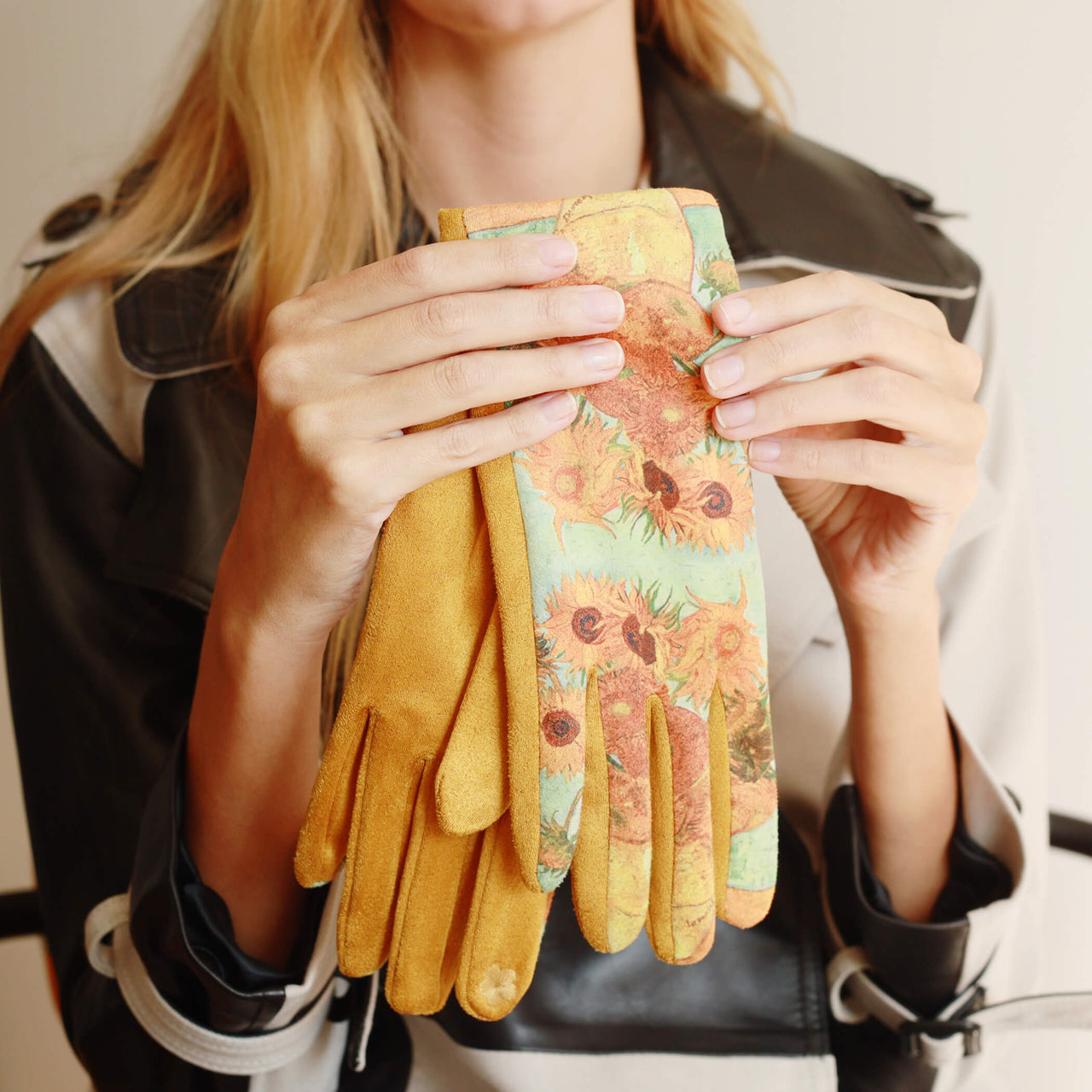 Vincent Sunflower Suede Fabric Touch Screen Gloves