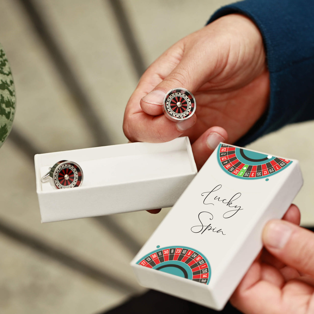 Lucky Spin Roulette Table Cufflinks In A Gift Box