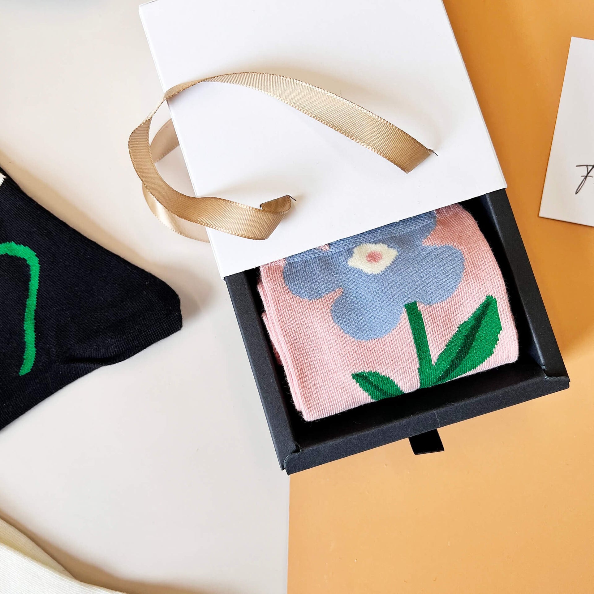 Pick Your Favourite Tulip Flower Socks In A Box