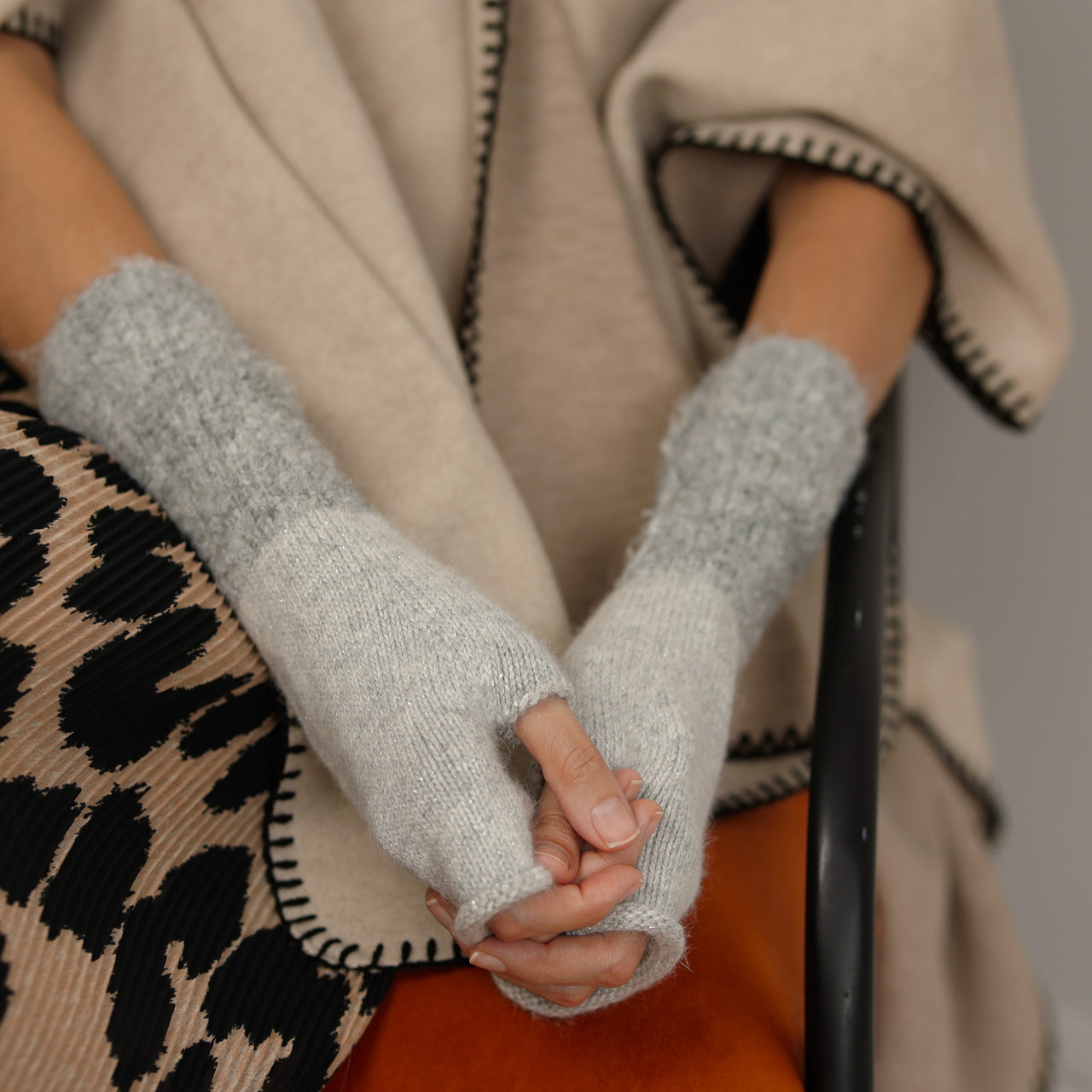 Bouclé Cuff Shimmer Fingerless Gloves