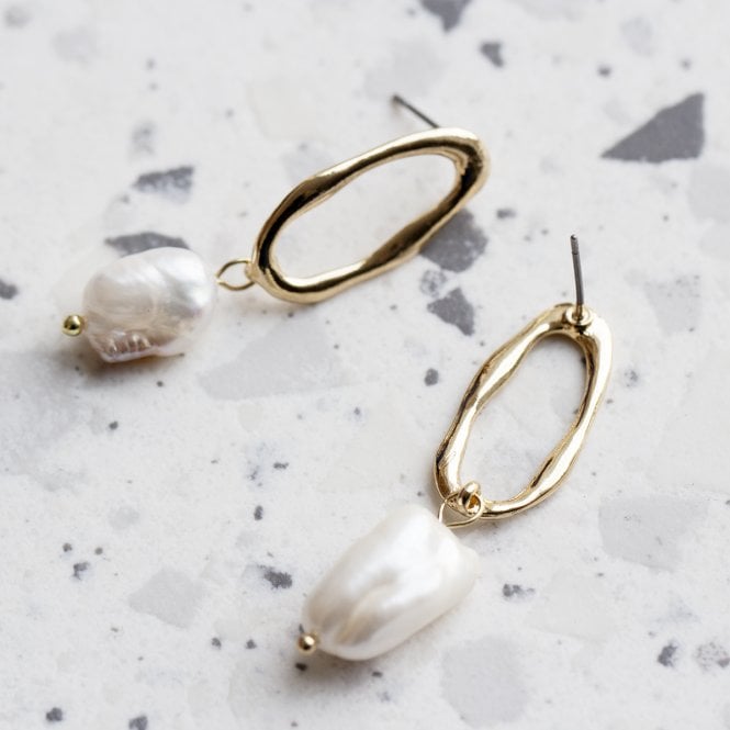 Elegance Freshwater Pearl Loop Earrings